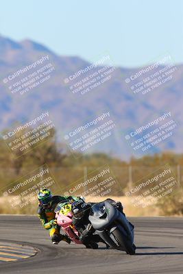 media/Jan-10-2025-CVMA Friday Practice (Fri) [[489e0da257]]/Group 4 and Trackday/Session 5 (Turn 7)/